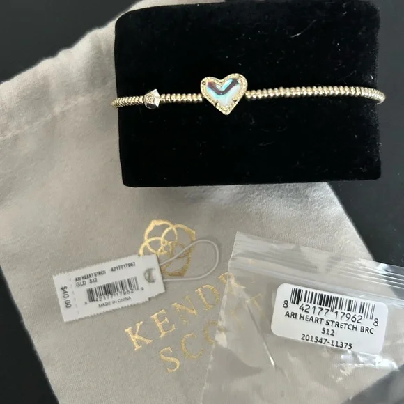 Kendra Scott Ari Heart Gold Stretch Bracelet in Dichroic Glass - Picture 2 of 2